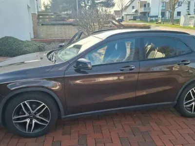 Gebraucht Mercedes 200 156 PS (114 kW) 2014 Braun SUV