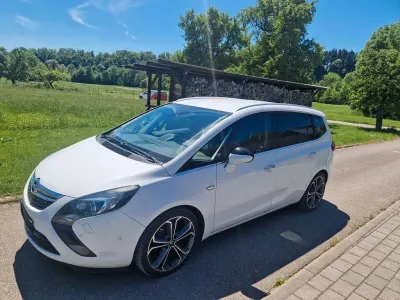 Gebraucht Opel Zafira Tourer Innovation 140 PS (102 kW) 2012 Weiß Van / Kleinbus