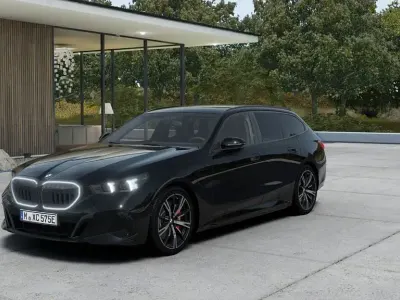 Gebraucht BMW 550e M Sport 489 PS (359 kW) 2026 Saphirschwarz metallic Kombi
