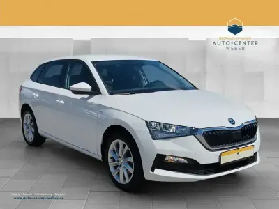 Gebraucht Skoda Scala Tour 110 PS (80 kW) 2023 Weiß Kleinwagen