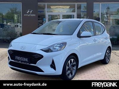 Gebraucht Hyundai i10 Trend 67 PS (49 kW) 2025 Atlas white Kleinwagen