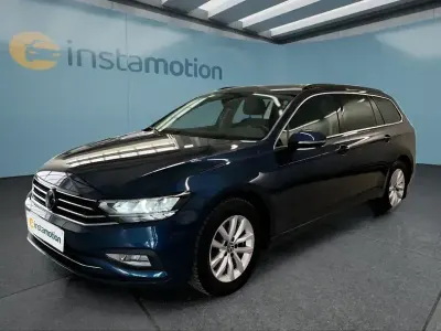 Gebraucht VW Passat 150 PS (110 kW) 2023 Blau Kombi