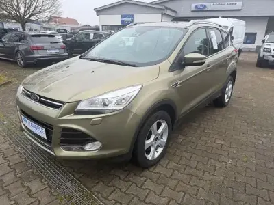 Usata Ford Kuga Titanium 150 CV (110 kW) 2015 Verde SUV