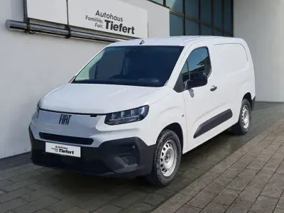 Neu Fiat Doblò 131 PS (96 kW) 2026 Weiß Van / Kleinbus