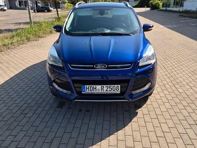 Second-hand Ford Kuga Titanium 150 CP (110 kW) 2015 Albastru SUV