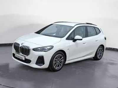 Gebraucht BMW 220 Active Tourer M Sport 170 PS (125 kW) 2025 Weiß Van / Kleinbus