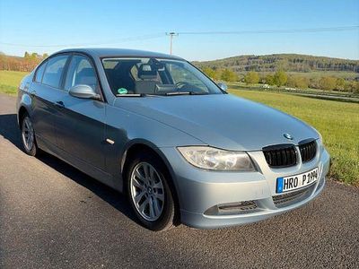 Second-hand BMW 318 122 CP (89 kW) 2007 Albastru Berlinǎ