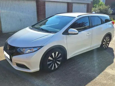 Gebraucht Honda Civic Comfort 141 PS (103 kW) 2015 Weiß Kombi