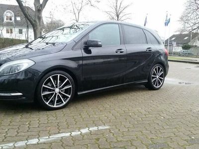 gebraucht Mercedes B220 d Automatik- Navi Klima +AMG 18 Zoll