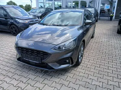 Gebraucht Ford Focus ST-Line 150 PS (110 kW) 2019 Magneticgrau (metallic) Kleinwagen