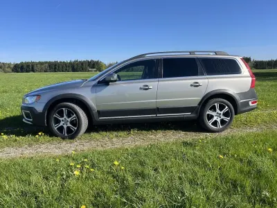 Usata Volvo XC70 Summum 163 CV (119 kW) 2013 Oro Station wagon