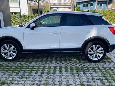 Gebraucht Audi Q2 Sport 116 PS (85 kW) 2019 Weiß SUV