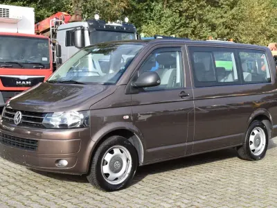 Gebraucht VW Multivan Startline 140 PS (102 kW) 2010 Braun Van / Kleinbus