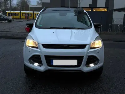 Gebraucht Ford Kuga SYNC Edition 120 PS (88 kW) 2016 Weiß SUV