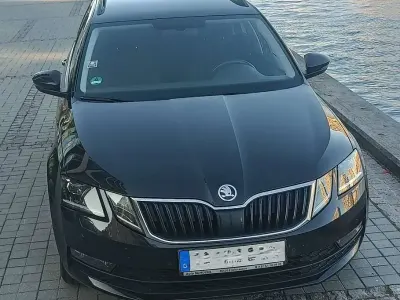 Gebraucht Skoda Octavia Ambition 150 PS (110 kW) 2020 Schwarz Kombi