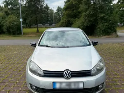 Gebraucht VW Golf VII Match 105 PS (77 kW) 2012 Silber Limousine