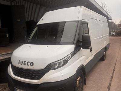 Gebraucht Iveco Daily 156 PS (114 kW) 2021 Weiß Limousine