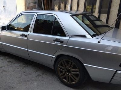 Gebraucht Mercedes 190 132 PS (97 kW) 1998 Silber Limousine