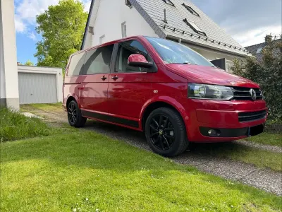Gebraucht VW Multivan Edition 179 PS (131 kW) 2011 Rot Van / Kleinbus