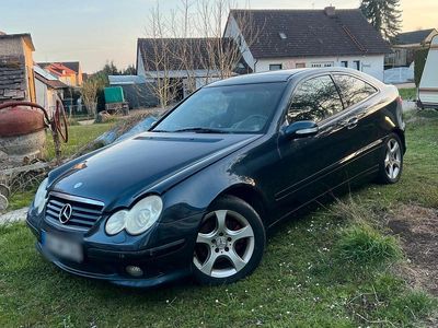 Second-hand Mercedes C230 197 CP (144 kW) 2003 Albastru Coupe