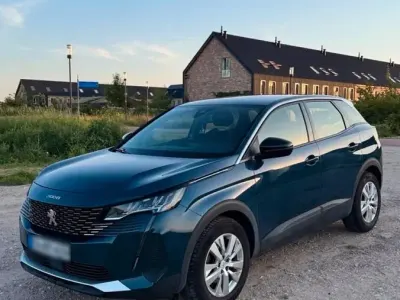 Gebraucht Peugeot 3008 Active 131 PS (96 kW) 2023 Blau SUV