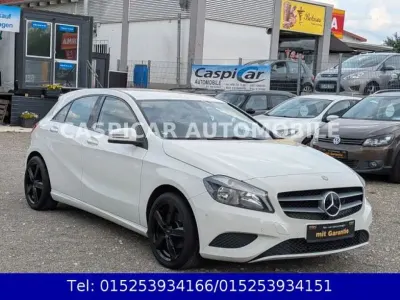 Gebraucht Mercedes A180 122 PS (89 kW) 2014 Weiß Kleinwagen