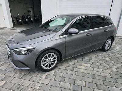 Mercedes B200