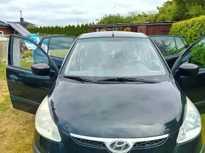Gebraucht Hyundai i10 67 PS (49 kW) 2009 Schwarz Kleinwagen