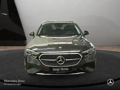 Gebraucht Mercedes E220 Avantgarde 197 PS (144 kW) 2025 Grau Limousine