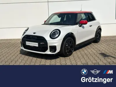 Gebraucht Mini John Cooper Works 156 PS (114 kW) 2024 Weiß Kleinwagen