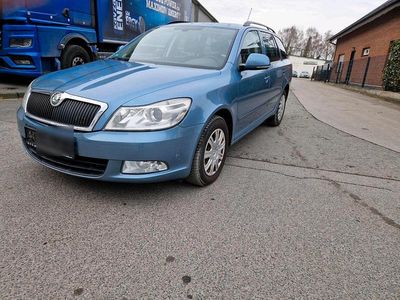 Blau Gebraucht 2009 Skoda Octavia Kombi | 2.499 €