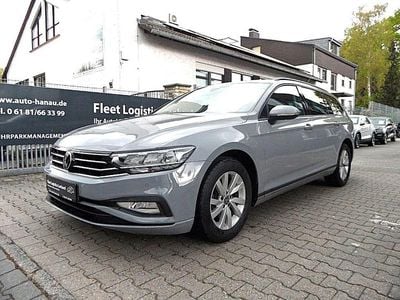 Usata VW Passat Conceptline 150 CV (110 kW) 2022 Grigio Station wagon