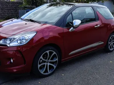 Gebraucht Citroën DS3 95 PS (69 kW) 2012 Rot Limousine