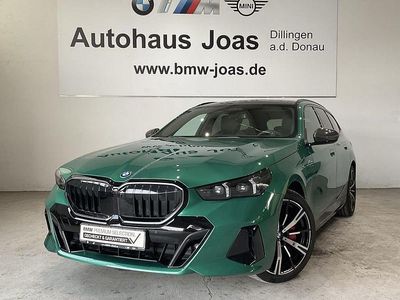 Gebraucht BMW 550e M Sport 489 PS (359 kW) 2025 Grün Limousine