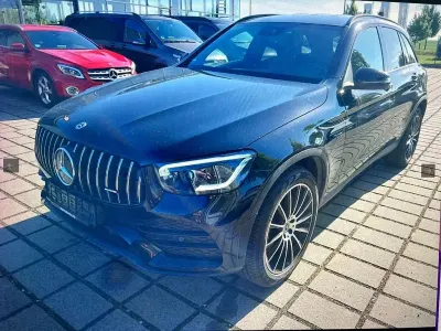Używany Mercedes GLC300e AMG line 194 KM (142 kW) 2021 Czarny SUV