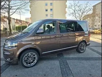 Gebraucht VW Multivan 179 PS (131 kW) 2014 Braun Van / Kleinbus
