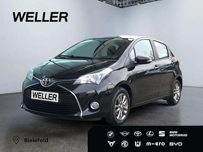 Gebraucht Toyota Yaris Comfort 69 PS (50 kW) 2015 Mysticschwarz mica Kleinwagen