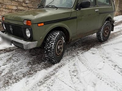 Gebraucht Lada niva 82 PS (60 kW) 2011 Grün SUV