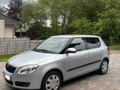 Gebraucht Skoda Fabia 85 PS (62 kW) 2009 Silber Limousine