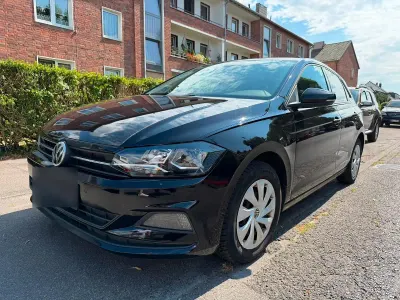Gebraucht VW Polo 75 PS (55 kW) 2018 Schwarz Kleinwagen