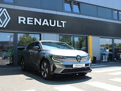 Neu Renault Megane E-Tech Komfort 160 kW (218 PS) 2026 Grau Limousine