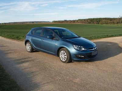 Gebraucht Opel Astra Energy 116 PS (85 kW) 2014 Blau Limousine