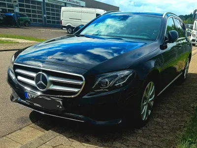 Gebraucht Mercedes E350 258 PS (189 kW) 2018 Schwarz Limousine