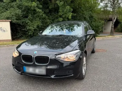 Gebraucht BMW 114 105 PS (77 kW) 2015 Schwarz Kleinwagen