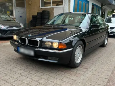 Gebraucht BMW 730 160 PS (117 kW) 1996 Schwarz Limousine