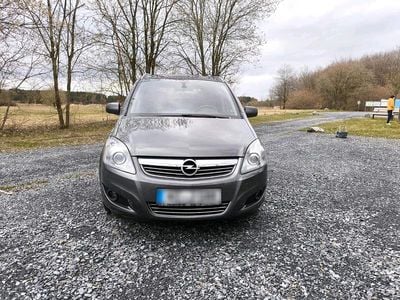 Usata Opel Zafira 125 CV (91 kW) 2010 Grigio Monovolume