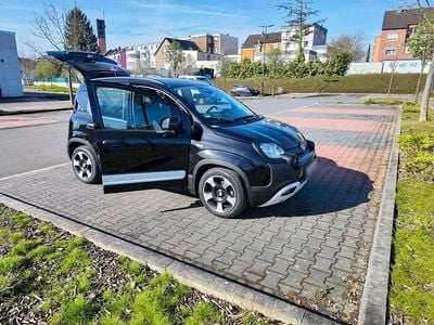Gebraucht Fiat Panda Cross Cross 69 PS (50 kW) 2025 Schwarz Kleinwagen