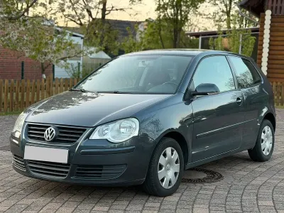 Begagnad VW Polo Trendline 64 HK (47 kW) 2009 Grå Halvkombi