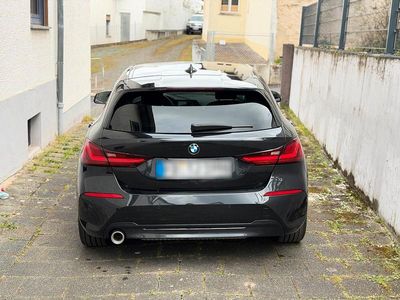 Second-hand BMW 118 Sport Line 140 CP (102 kW) 2020 Negru Hatchback