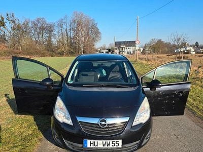 Schwarz Gebraucht 2011 Opel Meriva Edition Van / Kleinbus | 3.800 € (Guter Preis)